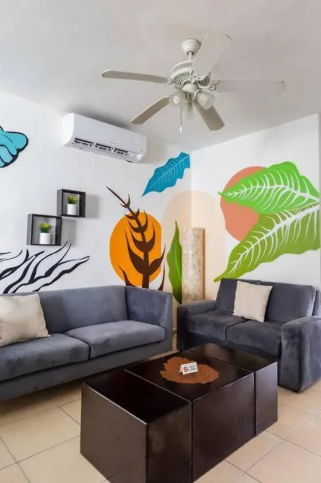 Spacious 2 Bedroom And Big Terrace Condo In Centro Playa del Carmen Apartamento